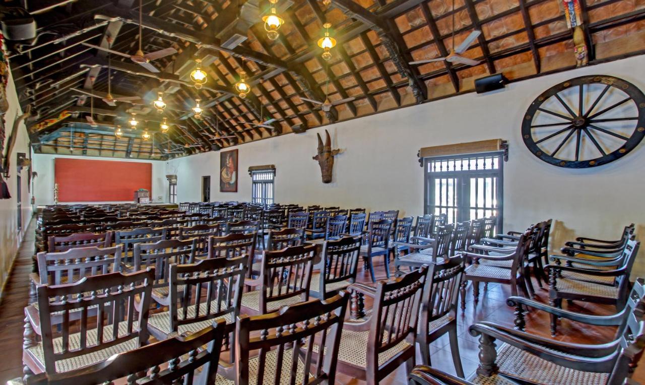 Treebo Premium Travancore Palace Cherthala Alappuzha Exterior photo